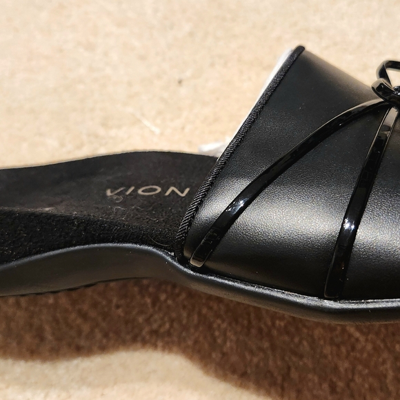 Vionic Black Bella Slide Sandals 9.5M NWT - Picture 2 of 7